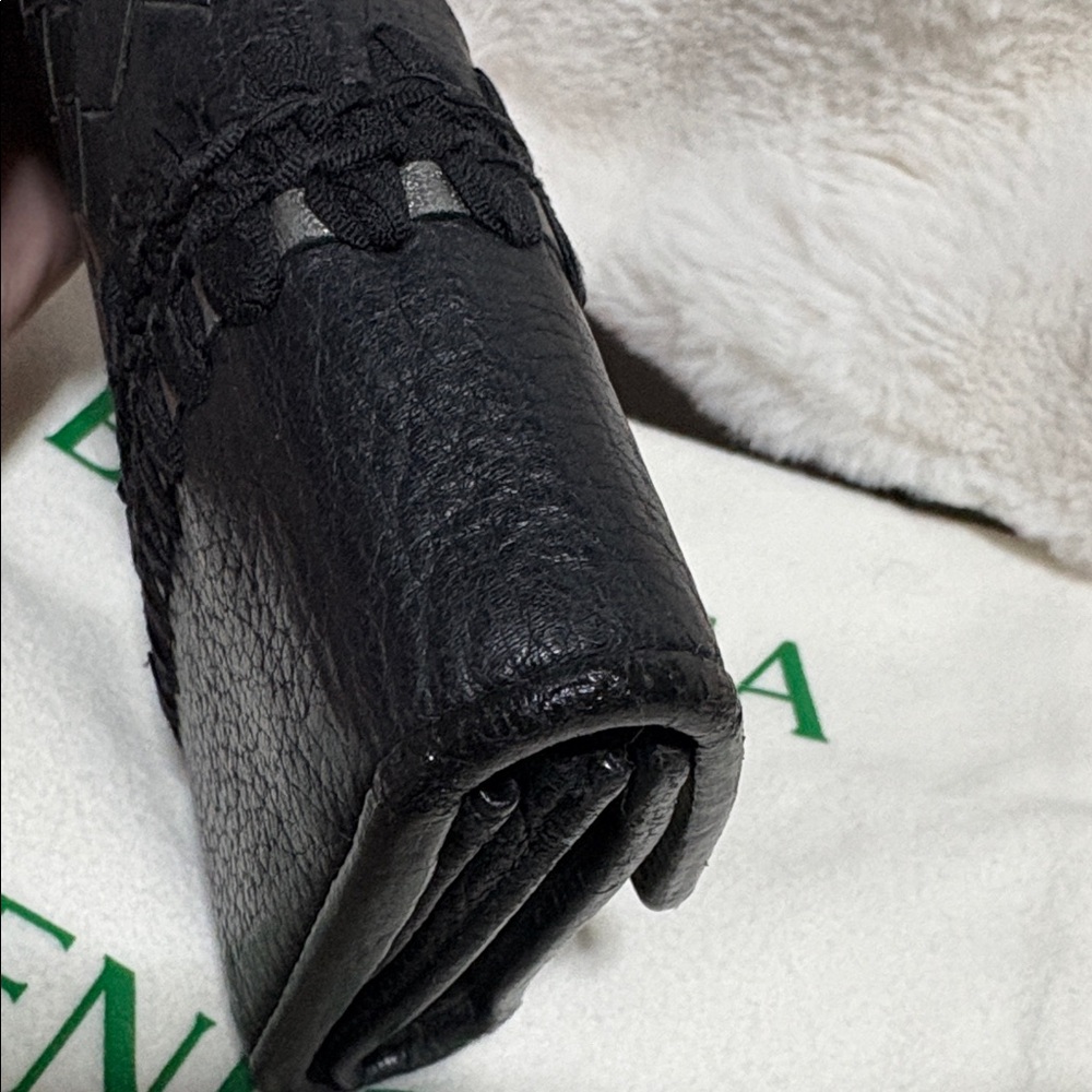Bottega Veneta Intrecciato
Long Flap Wallet In black
Leather - Picture 5 of 15